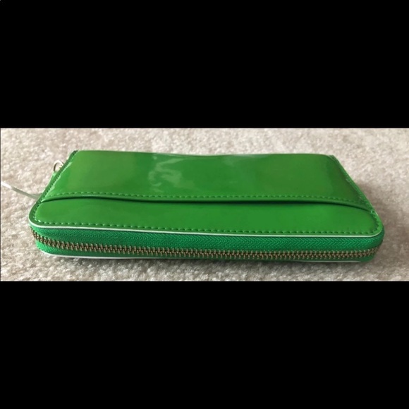 Kate Spade Patent green tote wallet - Picture 12 of 12